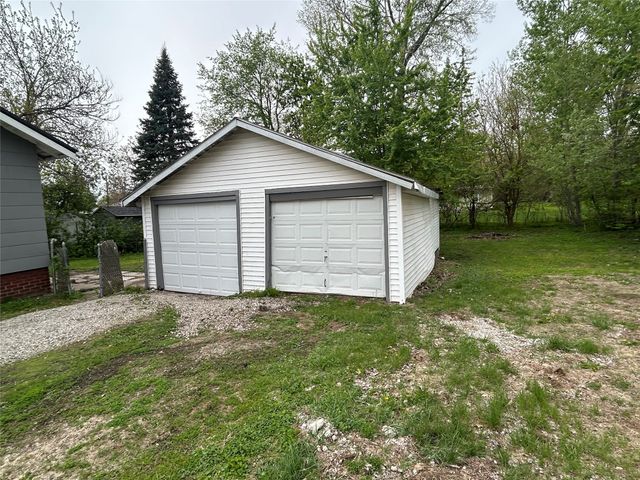 619 E 10th Street N, Newton, IA 50208