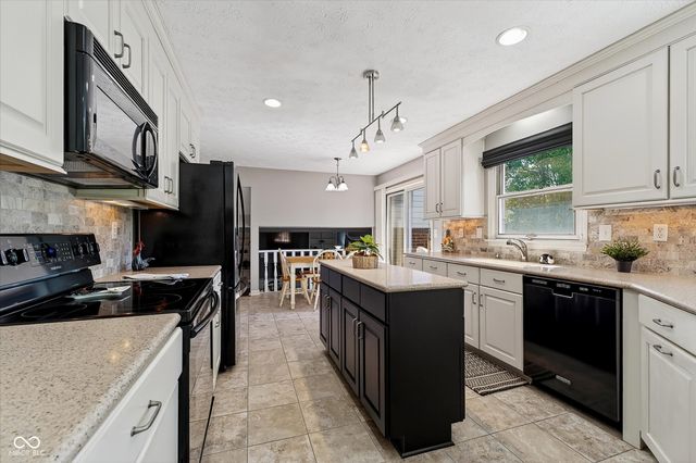 2427 Hawthorn Place, Noblesville, IN 46062