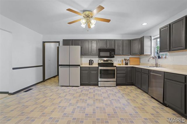1841 Spruce Hill Drive, Belleville, IL 62221