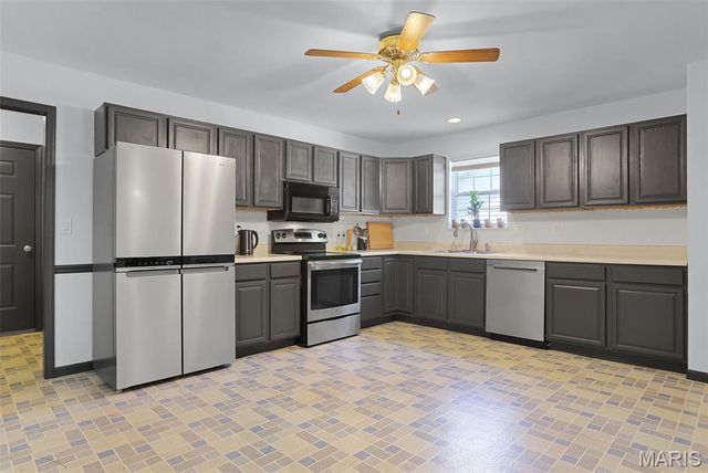 1841 Spruce Hill Drive, Belleville, IL 62221
