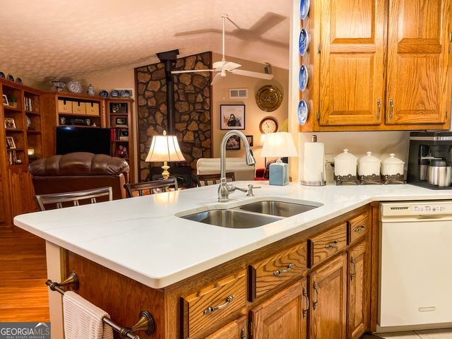 2117 W Grantville Road, Grantville, GA 30220