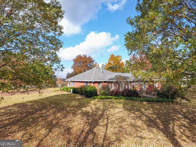 2117 W Grantville Road, Grantville, GA 30220