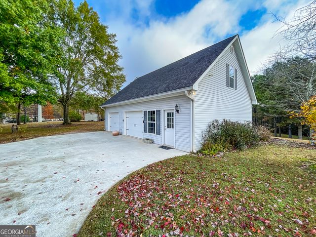 2117 W Grantville Road, Grantville, GA 30220
