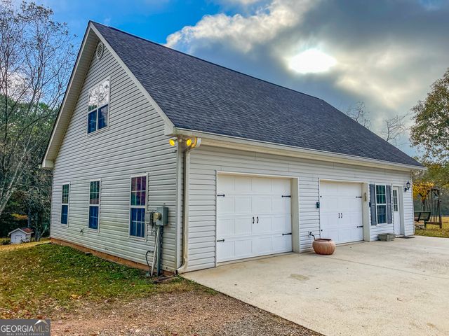 2117 W Grantville Road, Grantville, GA 30220