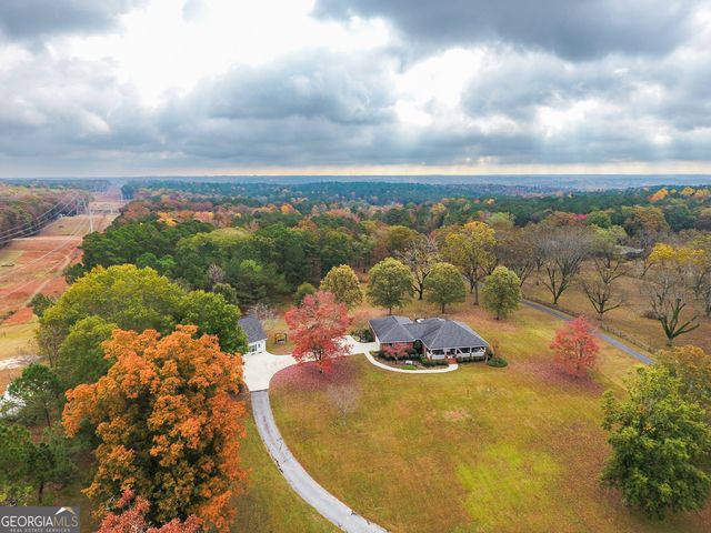 2117 W Grantville Road, Grantville, GA 30220