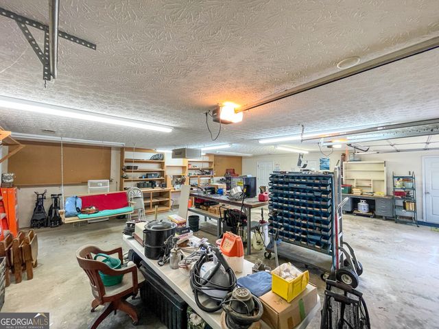 2117 W Grantville Road, Grantville, GA 30220