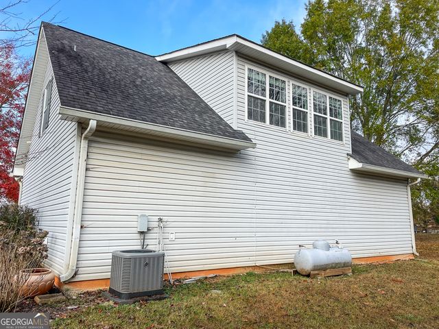 2117 W Grantville Road, Grantville, GA 30220