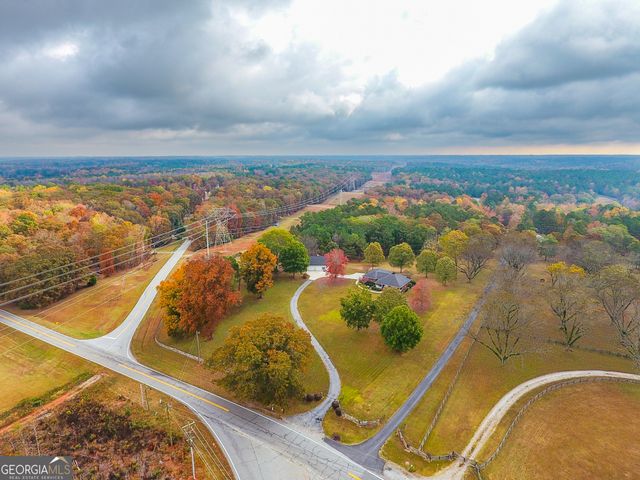 2117 W Grantville Road, Grantville, GA 30220