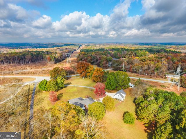 2117 W Grantville Road, Grantville, GA 30220