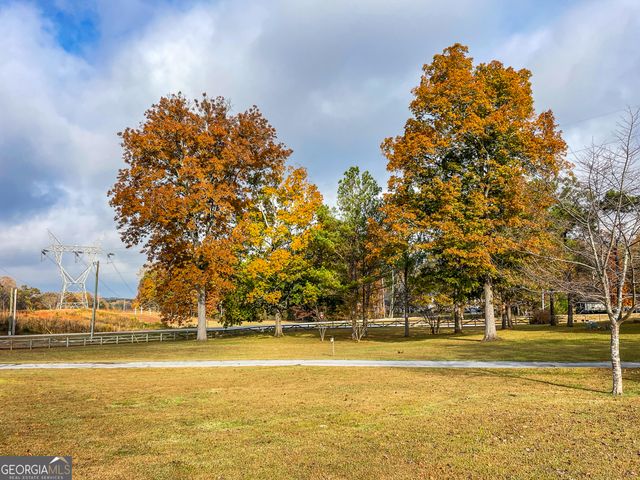 2117 W Grantville Road, Grantville, GA 30220