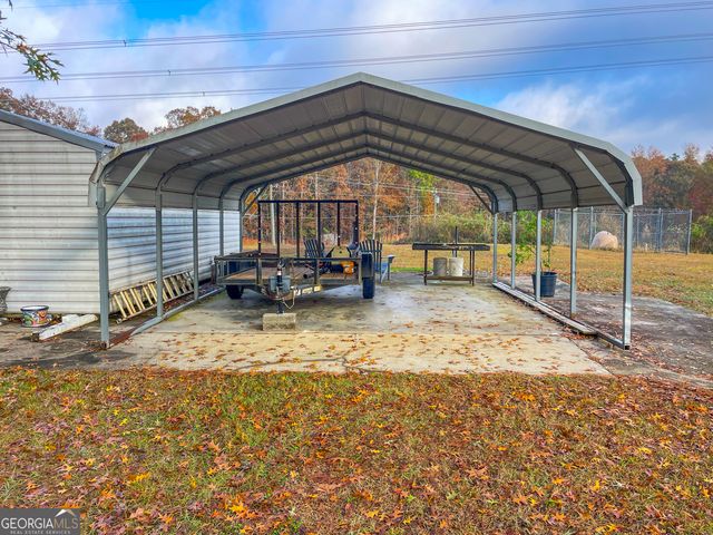 2117 W Grantville Road, Grantville, GA 30220