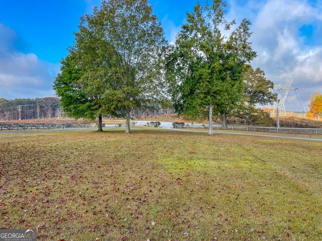 2117 W Grantville Road, Grantville, GA 30220