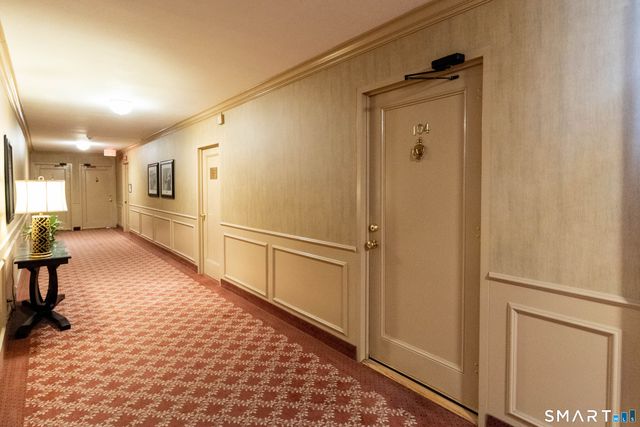 30 Outlook Avenue APT 104, West Hartford, CT 06119