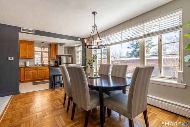 30 Outlook Avenue APT 104, West Hartford, CT 06119