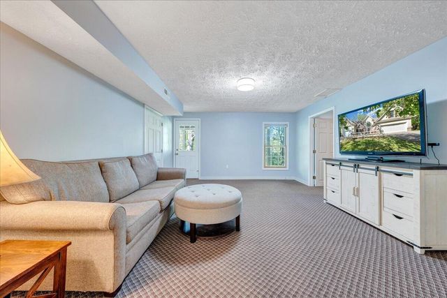 55 Walnut Trace DR, Hardy, VA 24101