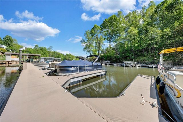 55 Walnut Trace DR, Hardy, VA 24101