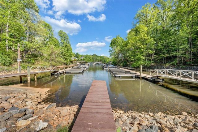 55 Walnut Trace DR, Hardy, VA 24101