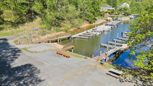 55 Walnut Trace DR, Hardy, VA 24101