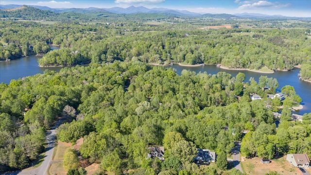 55 Walnut Trace DR, Hardy, VA 24101