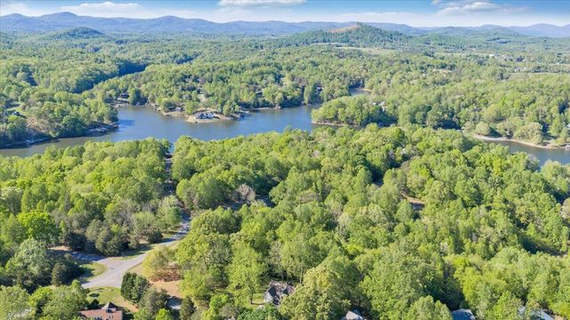 55 Walnut Trace DR, Hardy, VA 24101