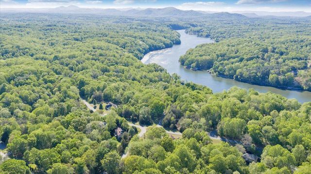 55 Walnut Trace DR, Hardy, VA 24101