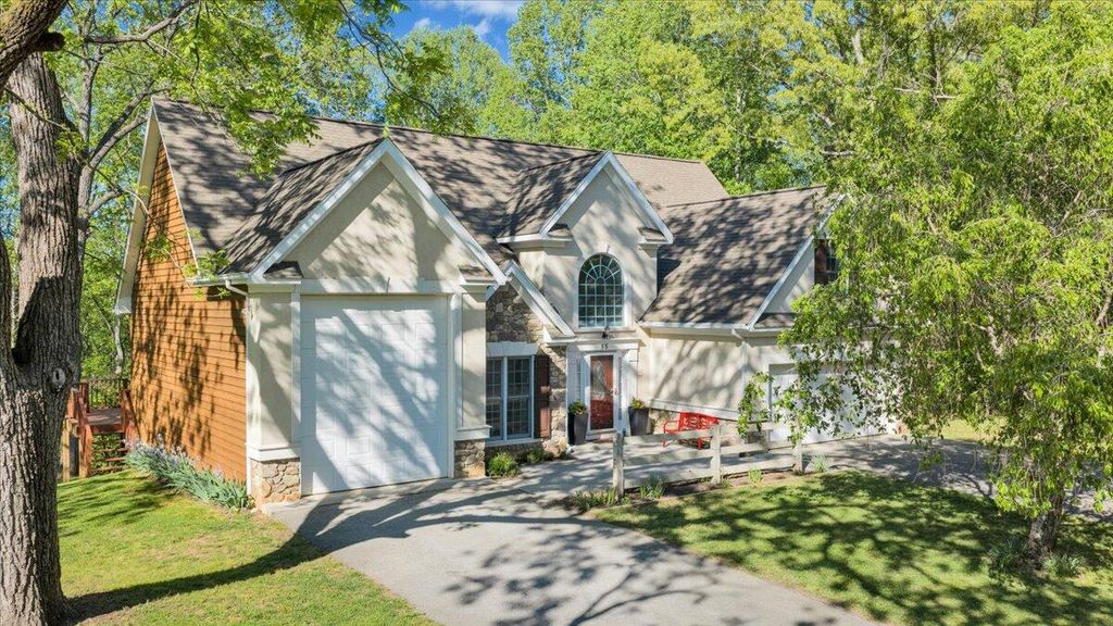 55 Walnut Trace DR, Hardy, VA 24101