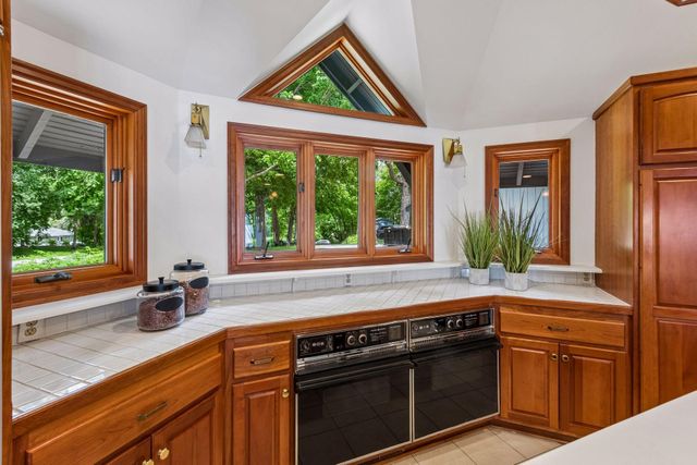 5573 Bartlett Boulevard, Mound, MN 55364