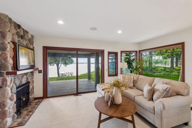 5573 Bartlett Boulevard, Mound, MN 55364