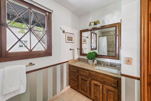 5573 Bartlett Boulevard, Mound, MN 55364