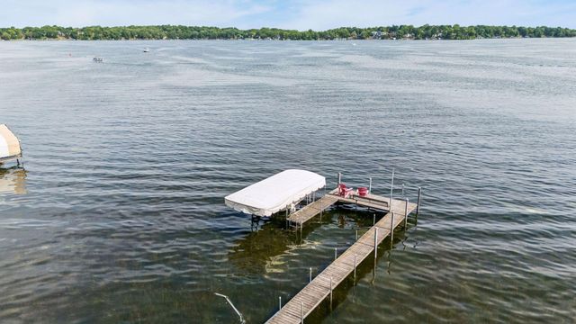 5573 Bartlett Boulevard, Mound, MN 55364