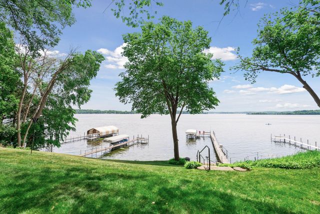 5573 Bartlett Boulevard, Mound, MN 55364