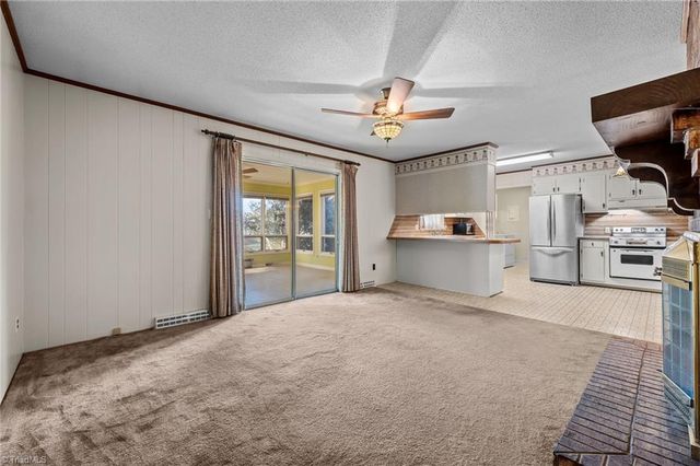 304 Irving Park Drive, Kernersville, NC 27284