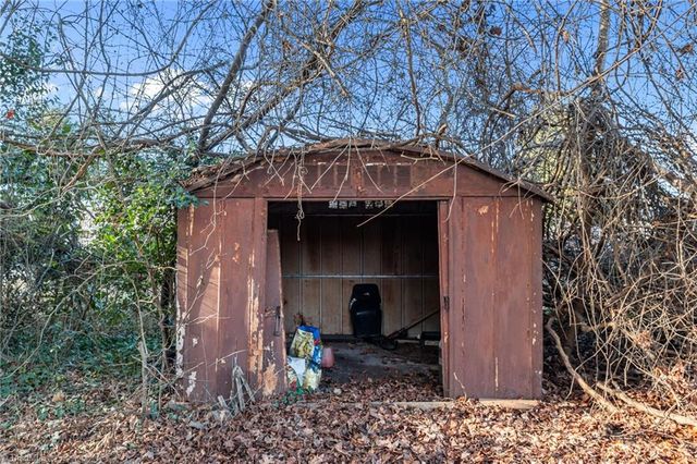 304 Irving Park Drive, Kernersville, NC 27284