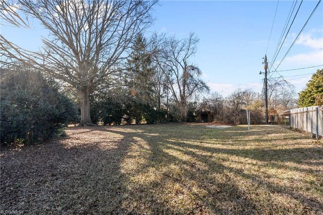 304 Irving Park Drive, Kernersville, NC 27284