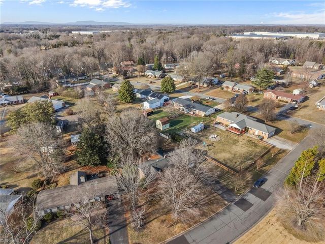 304 Irving Park Drive, Kernersville, NC 27284