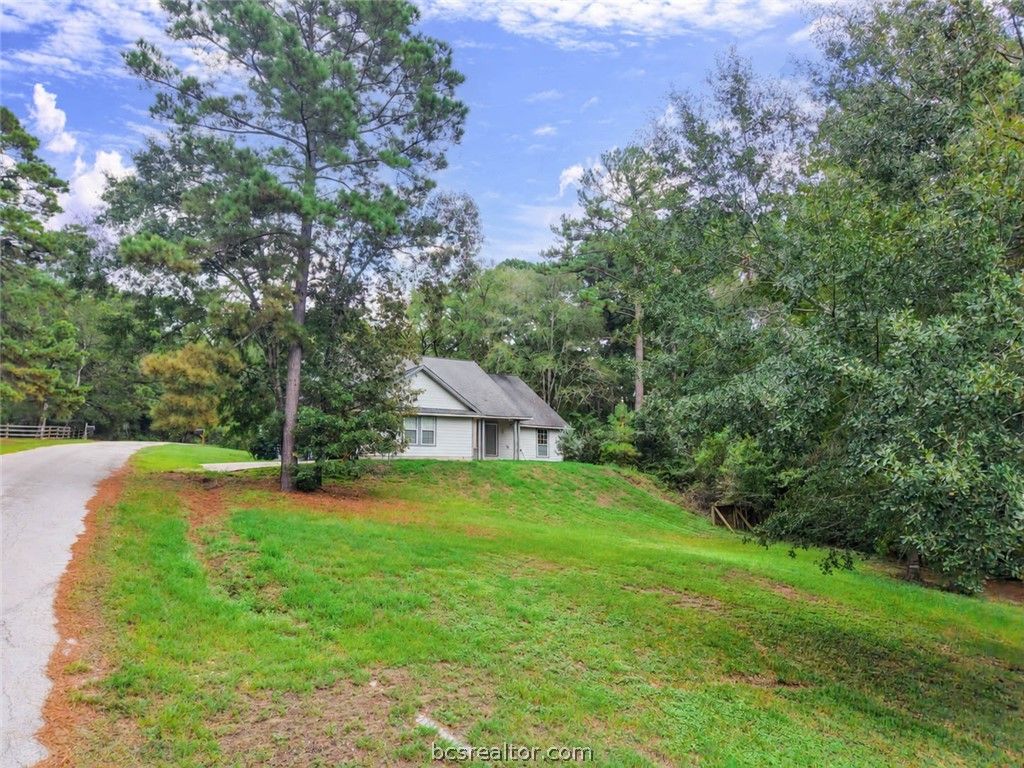 3555 County Road 325, Navasota, TX 77868 — exterior