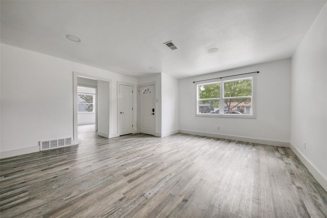 4524 Harvey, Mesquite, TX 75150