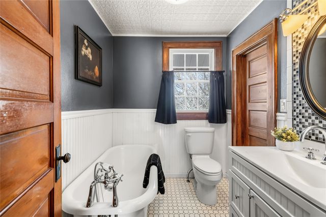 4685 E 46th Street, Des Moines, IA 50317