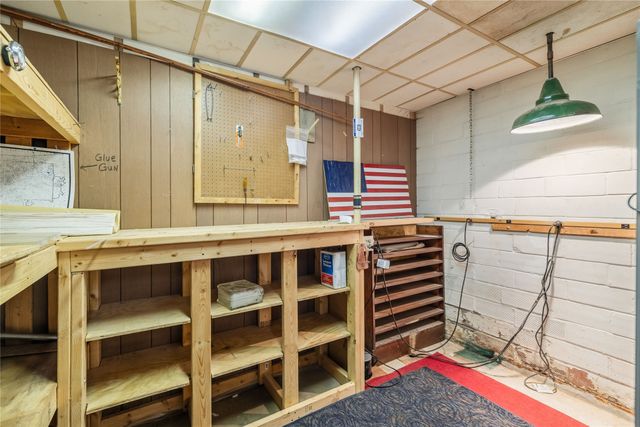 4685 E 46th Street, Des Moines, IA 50317