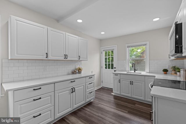 20 MELROSE AVE, Lansdowne, PA 19050