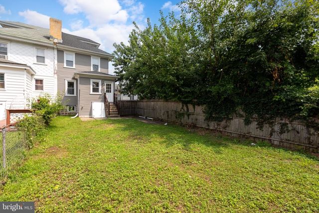 20 MELROSE AVE, Lansdowne, PA 19050