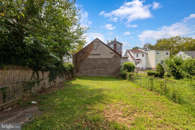 20 MELROSE AVE, Lansdowne, PA 19050