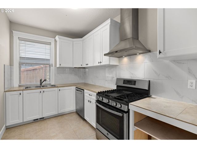 12567 Se VERLIE St, Happy Valley, OR 97086