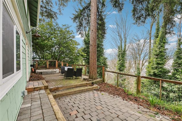 1911 12th Avenue S, Seattle, WA 98144