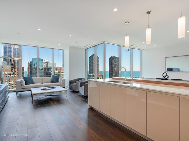 363 E Wacker Drive 2304, Chicago, IL 60601