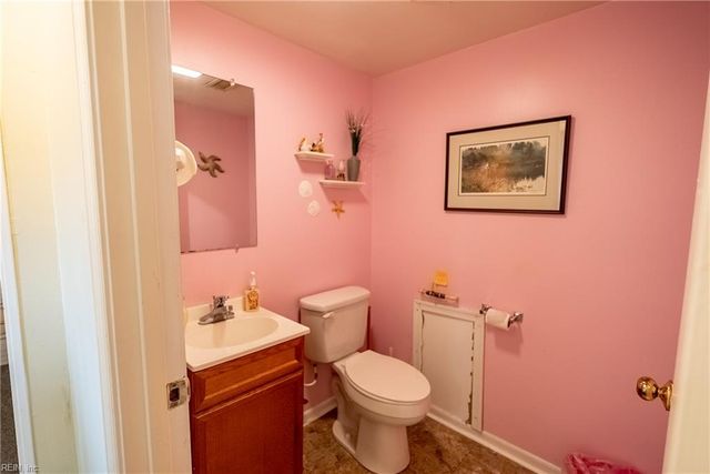 7002 George Washington Memorial HWY, Gloucester, VA 23061