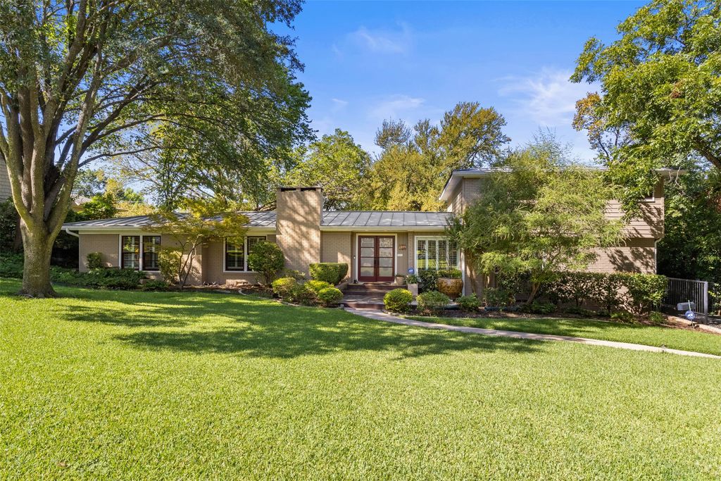 1099 Waterford Drive, Dallas, TX 75218
