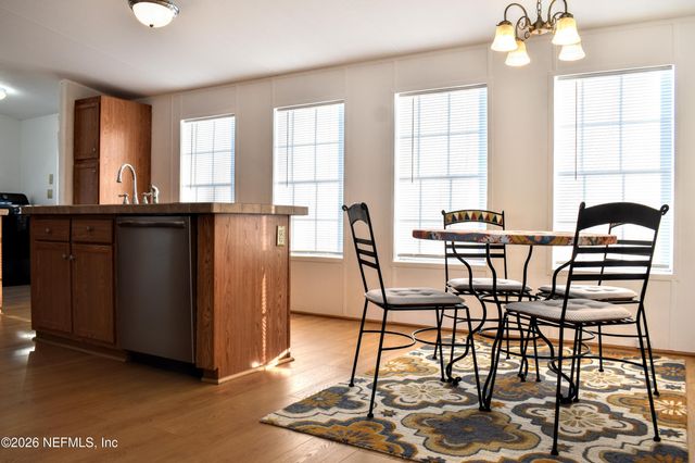 117 LAKE VIEW Avenue, Georgetown, FL 32139