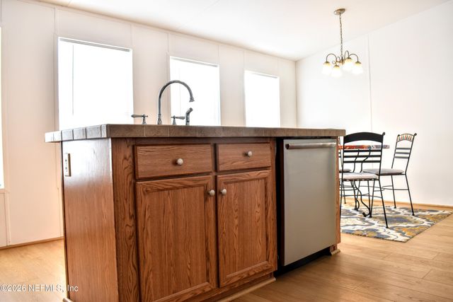 117 LAKE VIEW Avenue, Georgetown, FL 32139