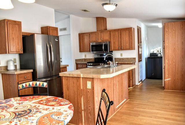 117 LAKE VIEW Avenue, Georgetown, FL 32139